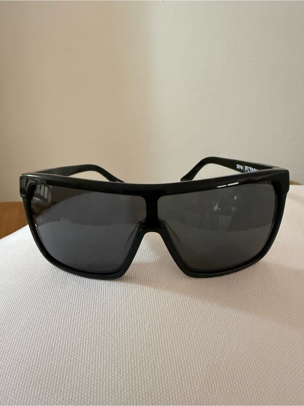 SPY Optic Flynn Sunglasses Black/Gray Frame 134-00-140